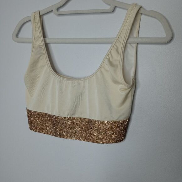 PrettyLittleThing crop top  - Picture 2 of 6